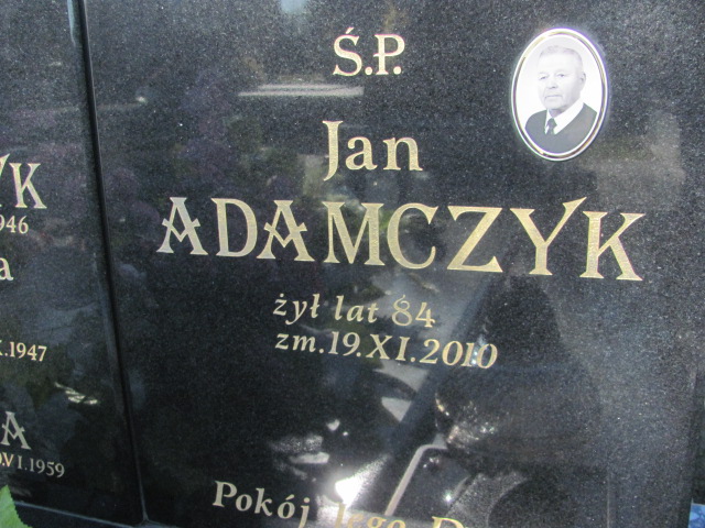 Zofia Adamczyk 1930 Chobrzany - Grobonet - Wyszukiwarka osób pochowanych